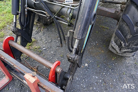 Massey Ferguson 6140 m/ frontlaster 12 of 30