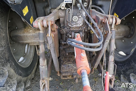 Massey Ferguson 6140 m/ frontlaster 19 of 30