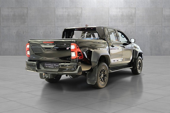 Toyota HiLux 6 of 30