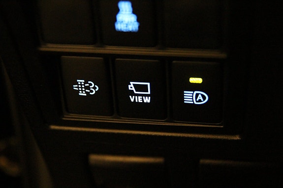 Toyota HiLux 20 of 30