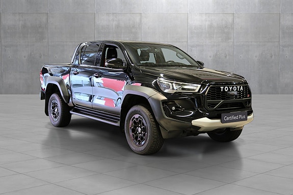 Toyota HiLux 8 of 30