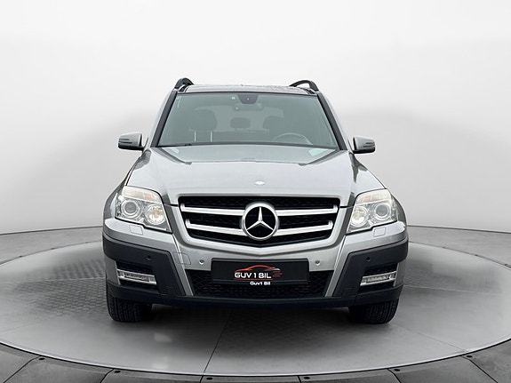Mercedes-Benz GLK220 2 of 15