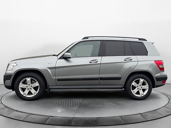 Mercedes-Benz GLK220 8 of 15