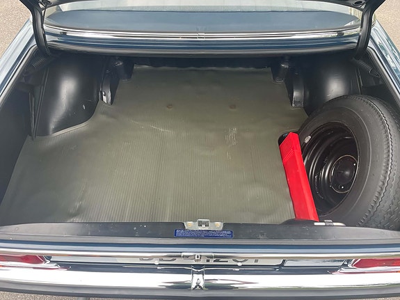 Mercedes-Benz 220 15 of 25