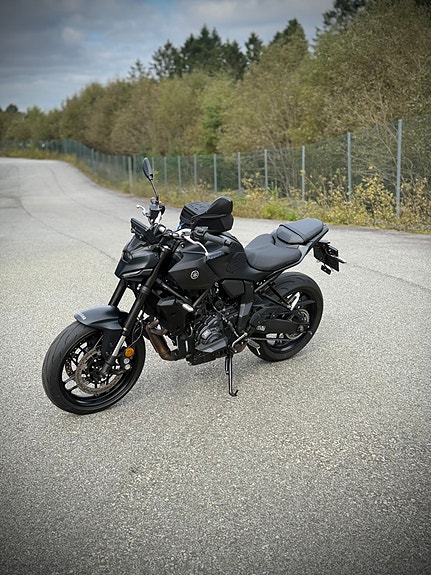 Yamaha MT-07 3 of 10