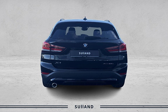 BMW X1 4 of 19