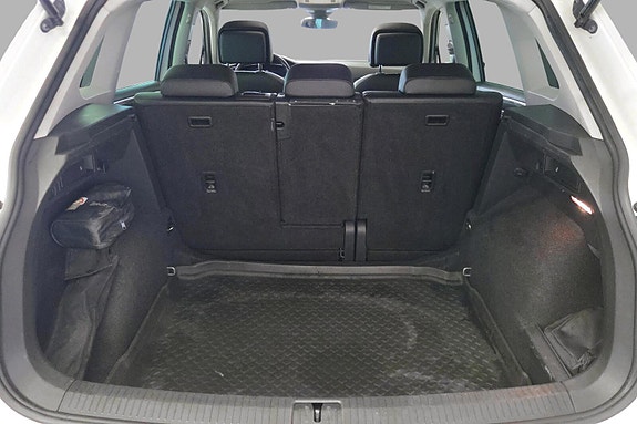 Volkswagen Tiguan 28 of 30