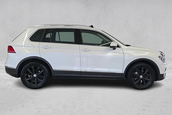 Volkswagen Tiguan 7 of 30