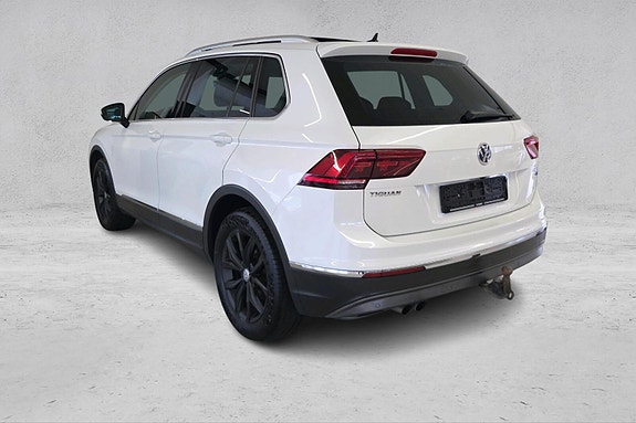 Volkswagen Tiguan 4 of 30