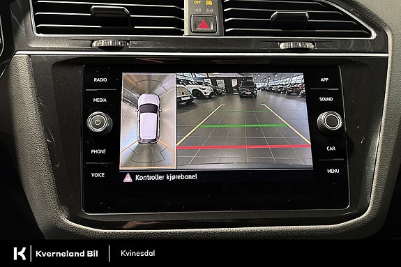 Volkswagen Tiguan 23 of 30