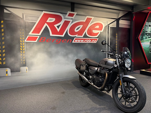 Triumph Street Twin 6 of 14