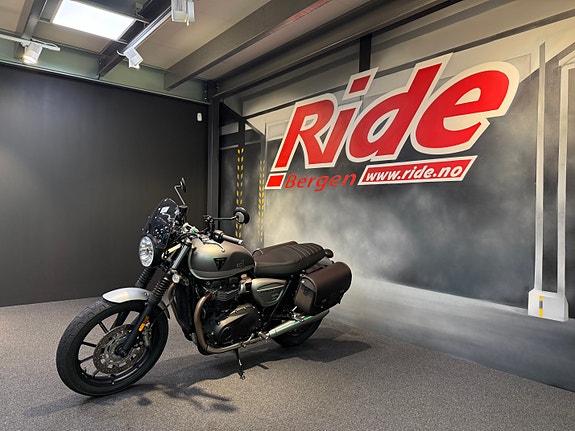 Triumph Street Twin 4 of 14