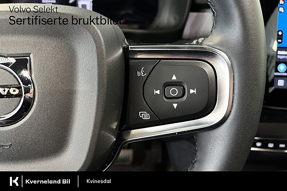 Volvo XC40 15 of 29