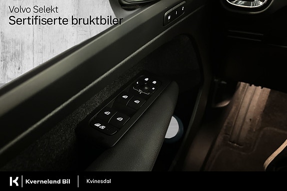 Volvo XC40 26 of 29