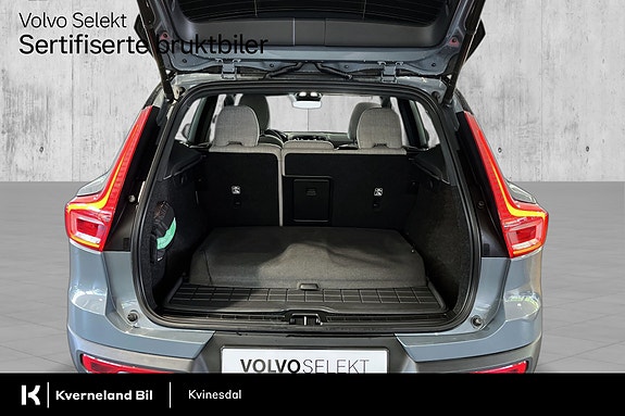 Volvo XC40 9 of 29
