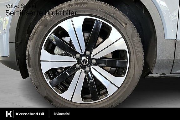 Volvo XC40 11 of 29