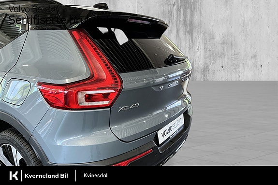 Volvo XC40 10 of 29