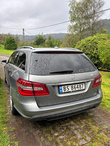 Mercedes-Benz E350 d 5 of 6