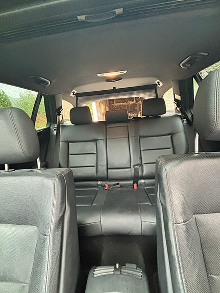Mercedes-Benz E350 d 3 of 6