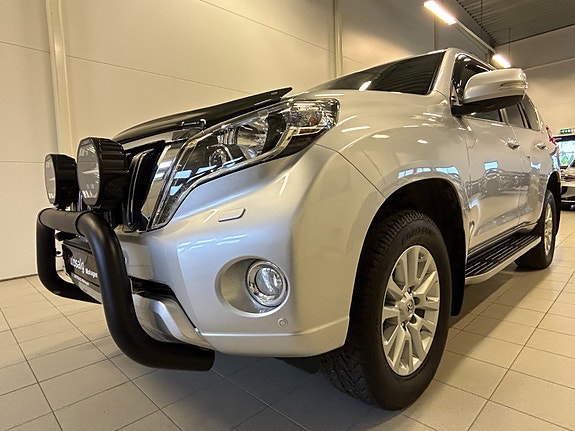 Toyota Land Cruiser 5 of 30