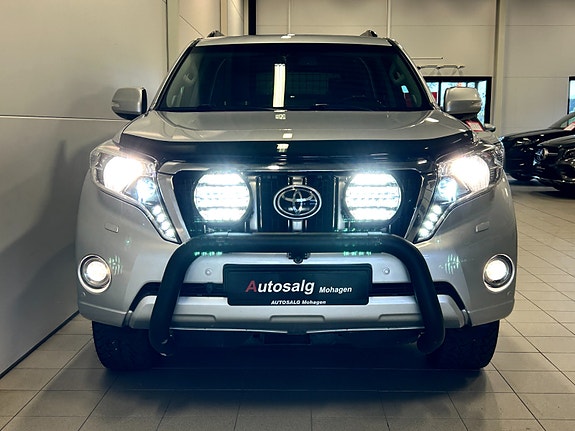 Toyota Land Cruiser 7 of 30