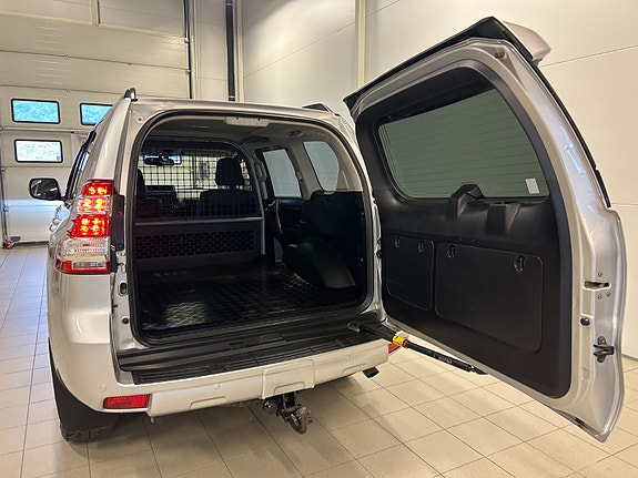 Toyota Land Cruiser 23 of 30