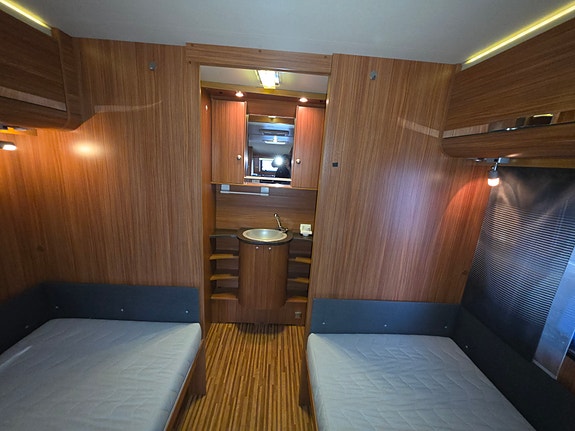 Adria Adora 613HT 18 of 29