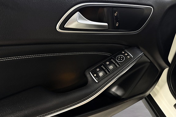 Mercedes-Benz GLA220 d 11 of 19