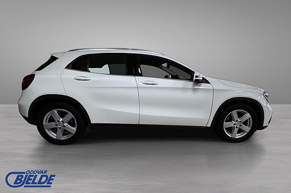 Mercedes-Benz GLA220 d 4 of 19