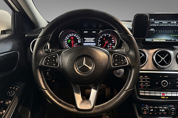 Mercedes-Benz GLA220 d 15 of 19