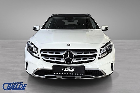 Mercedes-Benz GLA220 d 2 of 19