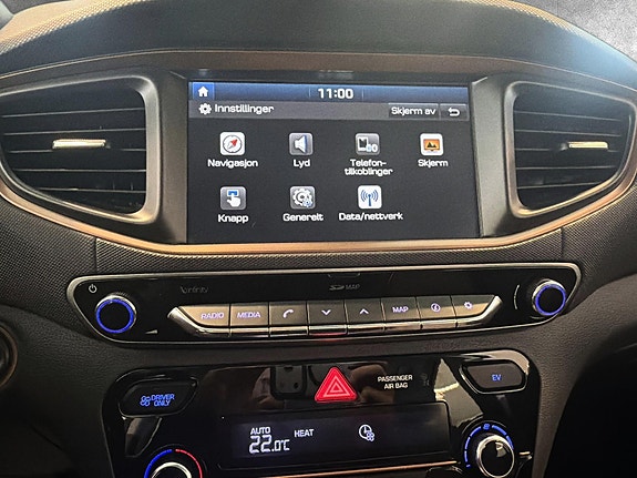 Hyundai IONIQ 18 of 20
