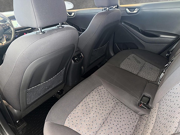 Hyundai IONIQ 12 of 20