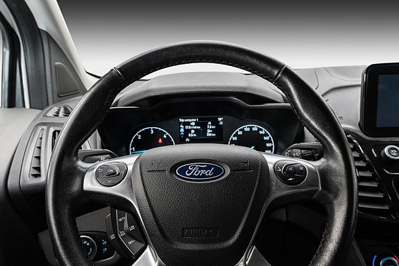 Ford Transit Connect 13 of 27