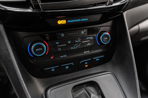 Ford Transit Connect 18 of 27