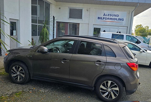 Mitsubishi ASX 2 of 17