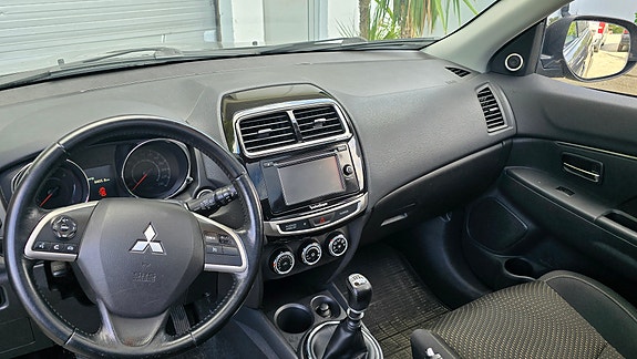 Mitsubishi ASX 11 of 17
