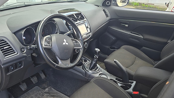 Mitsubishi ASX 12 of 17