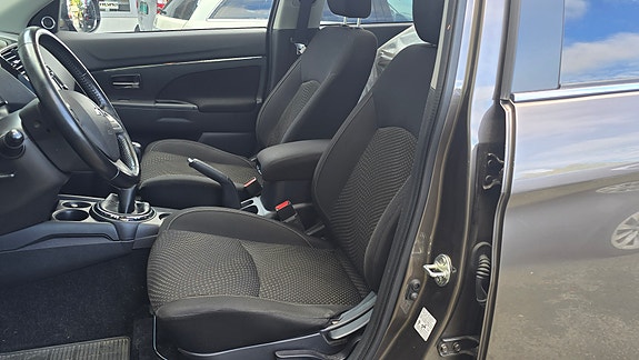 Mitsubishi ASX 13 of 17