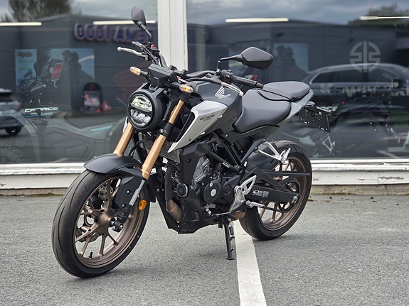 Honda CB 125 R