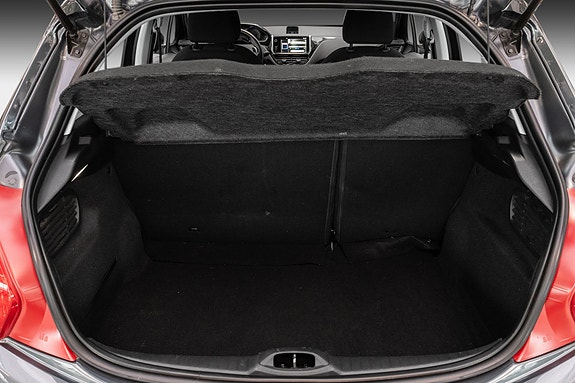 Peugeot 208 23 of 24