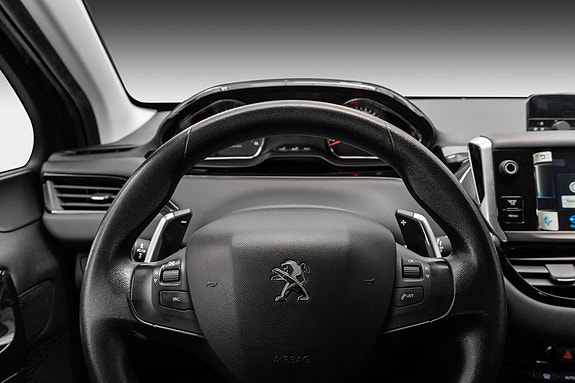 Peugeot 208 12 of 24