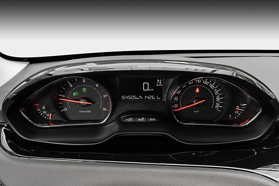 Peugeot 208 13 of 24