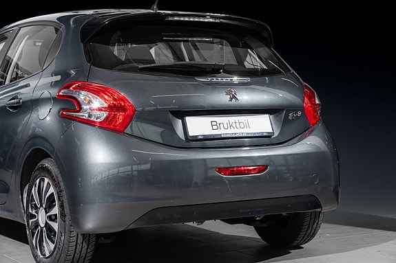 Peugeot 208 7 of 24