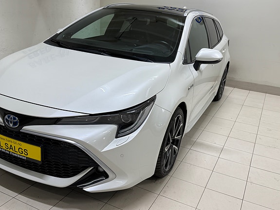 Toyota Corolla 4 of 30