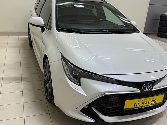 Toyota Corolla 8 of 30