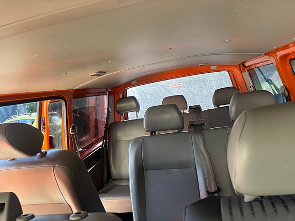 Volkswagen Transporter 9 of 16