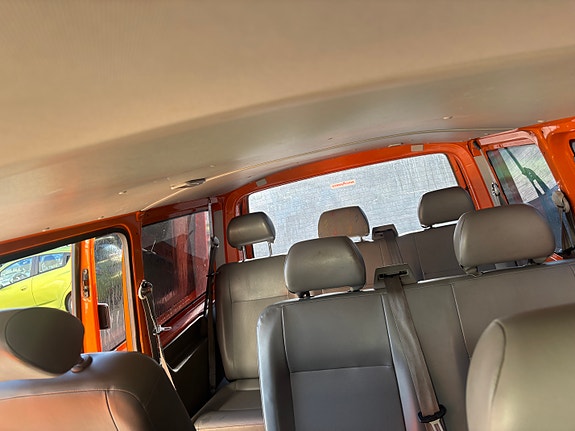 Volkswagen Transporter 10 of 16