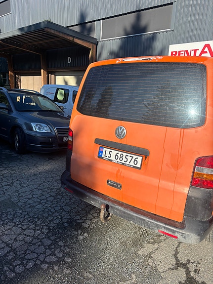 Volkswagen Transporter 4 of 16