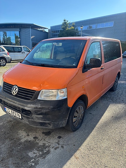 Volkswagen Transporter 2 of 16